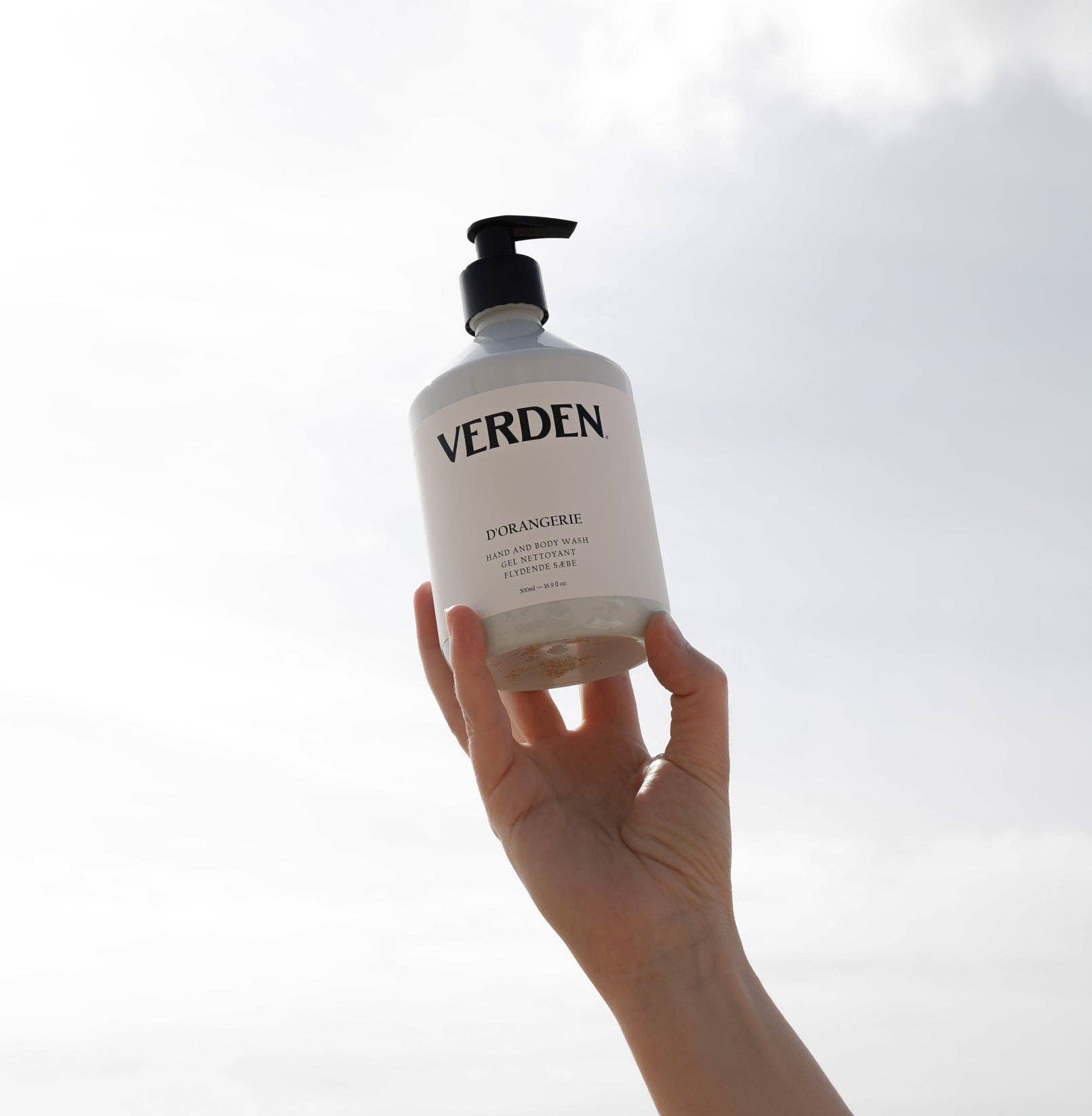 Verden D'Orangerie Hand & Body Wash 500ml, in a lifestyle setting.